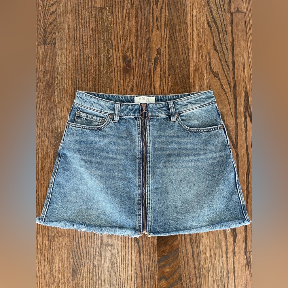 Free people We the free mini denim skirt size 29 with unfinished hem zipper